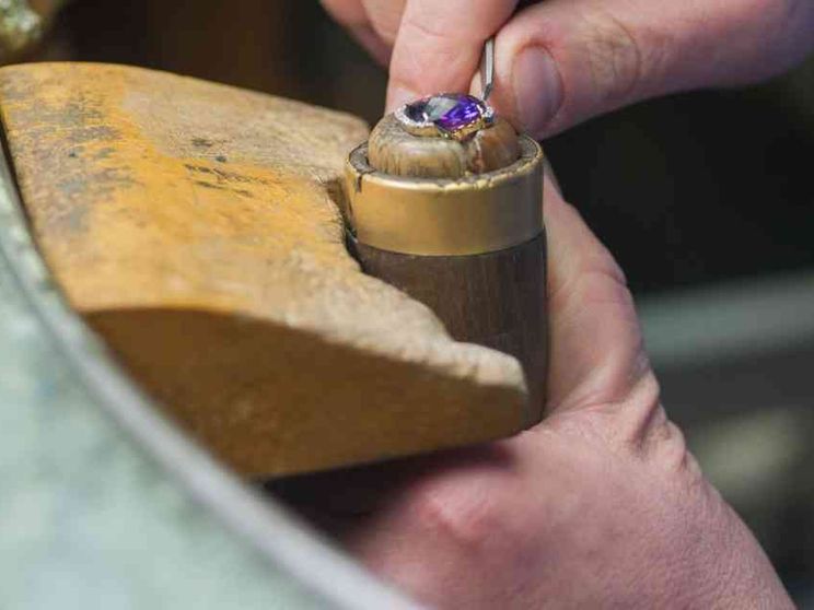 Oro, dazi e lavoro invisibile: perché Arezzo è un distretto alla prova