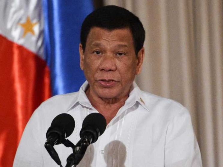 Arrestato per crimini contro l'umanità l'ex presidente Duterte