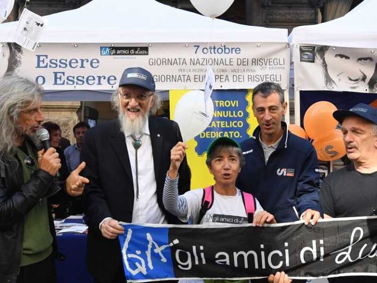 «Le famiglie soffrono con i loro malati, non lasciamole indietro»