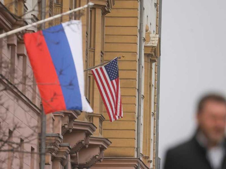 I servizi russi: sventati attentati ucraini con i “profumi-bomba”
