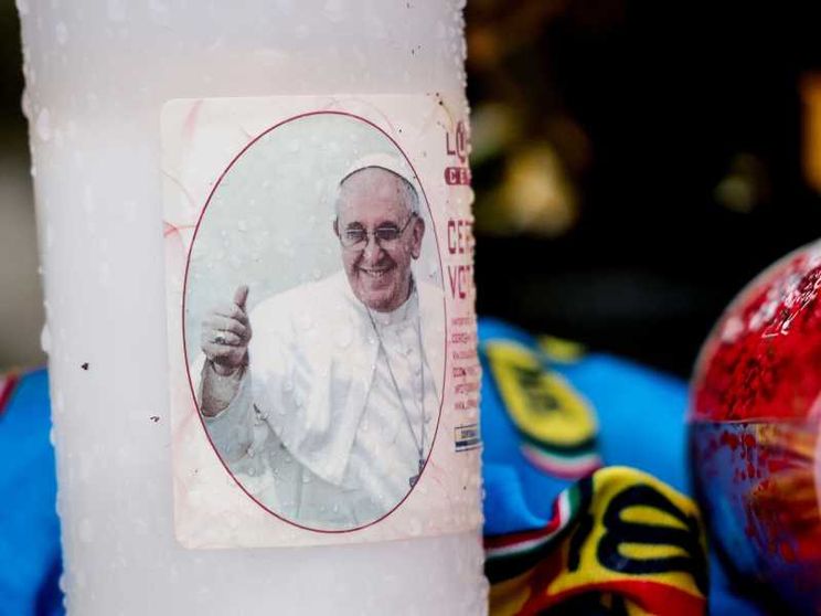 Gli auguri della Cei e della Curia Romana per il Papa