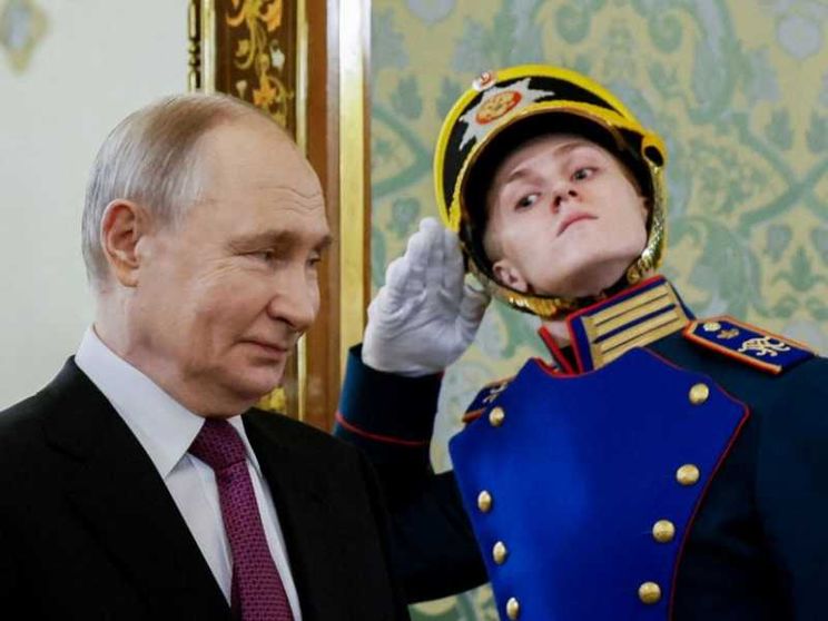 Tregua per l'Ucraina, la risposta di Putin: sì, ma ancora consultazioni