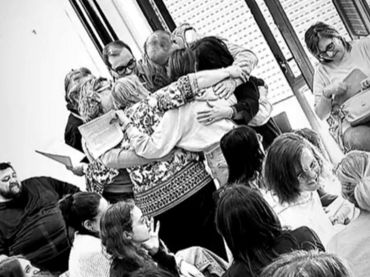 Don Enzo, un prete tra i pazienti con disturbi alimentari