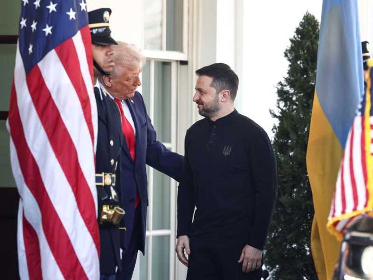 Raid sulle centrali, la tregua non c’è. Zelensky a Trump: pace quest’anno