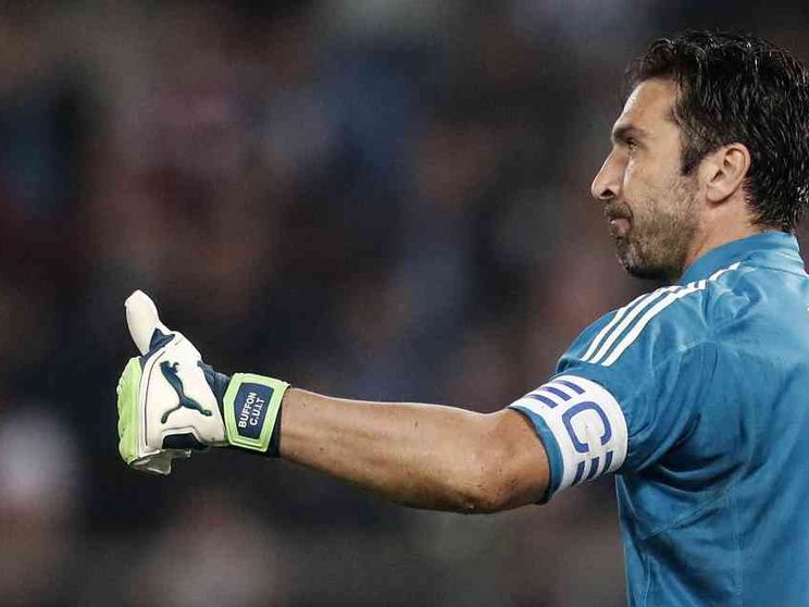 Buffon: «Successi e cadute: per questo il calcio è una scuola di vita»