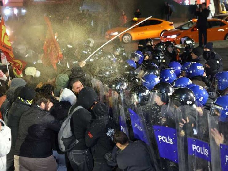 Istanbul non si arrende: 340 in cella per aver detto «no» a Erdogan