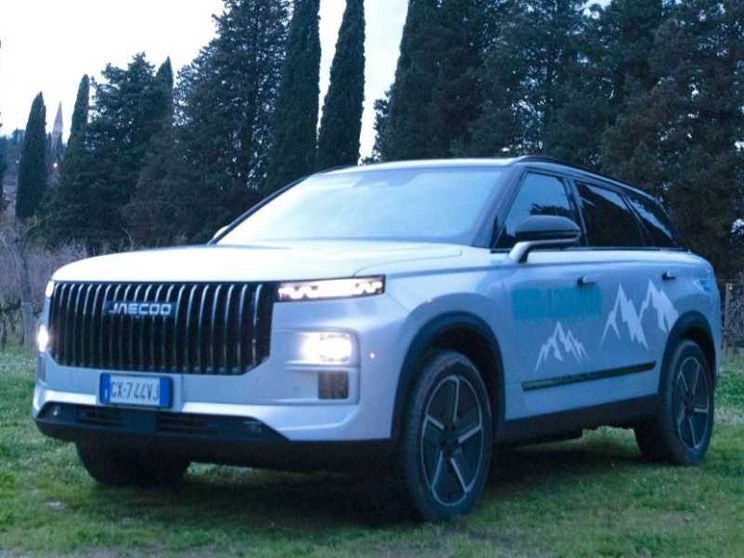 Il Super Hybrid di Jaecoo 7: da Lecce al Trentino con un pieno