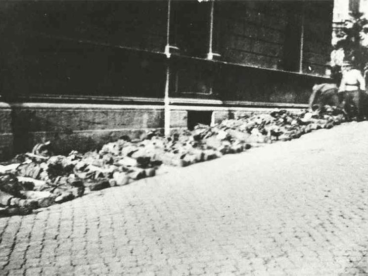 Ritanna Armeni: «Angoscia e oblio, vi racconto i giovani di via Rasella»