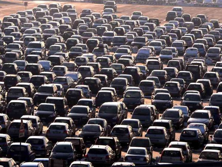 Dalle moto ai jeans, l’Europa prepara la lista dei suoi dazi anti-Trump