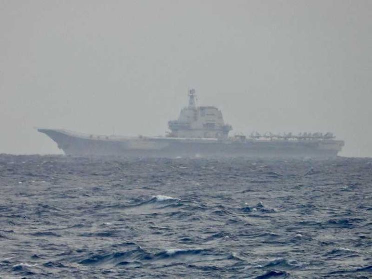 La Cina alza i toni con Taiwan: navi da guerra e aerei attorno all'isola