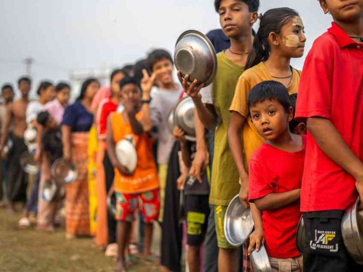 Morte, fame, il rischio di malattie: non dobbiamo dimenticare Myanmar