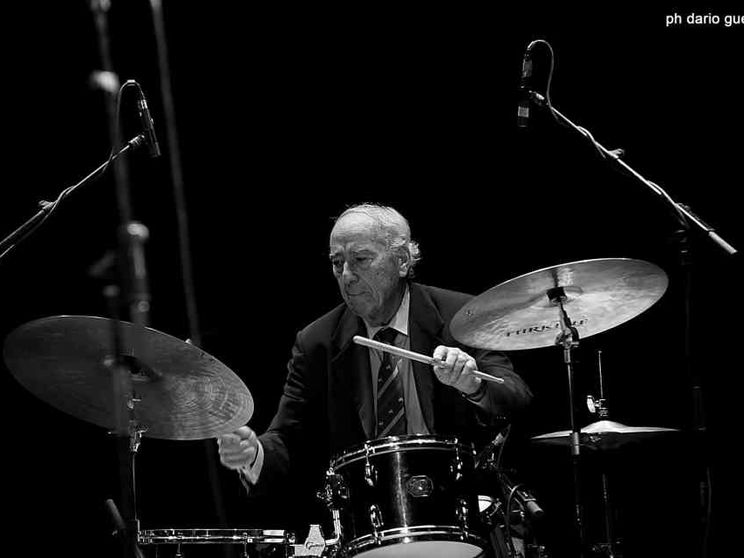 Addio a Lino Liguori, la batteria di Napoli