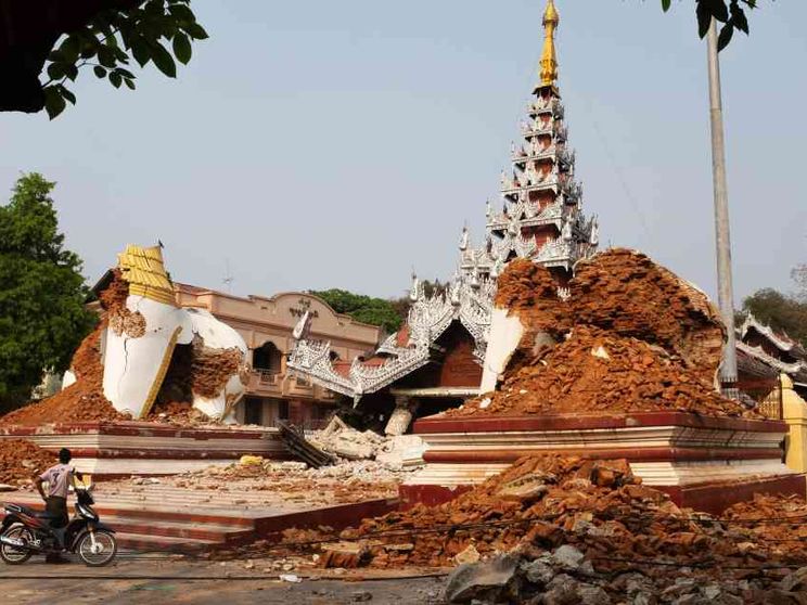 Myanmar, tregua sulle macerie. La giunta militare ha sparato sulla Croce Rossa