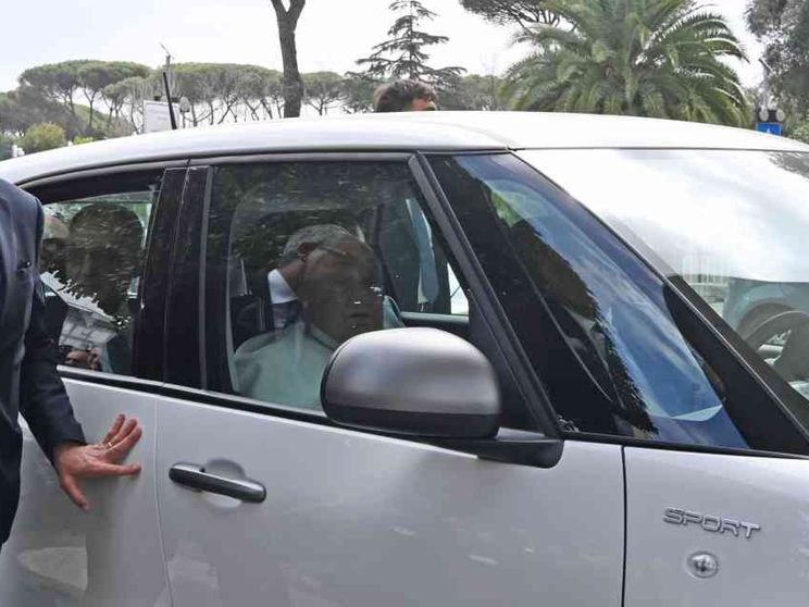 Il Papa in convalescenza migliora. L'infezione è in ribasso