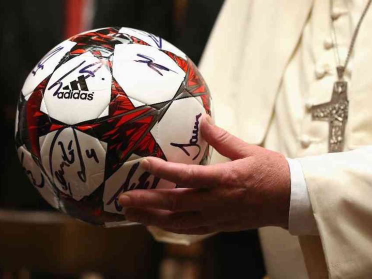 Dai vescovi-bomber ai tornei in Vaticano: quando è il pallone a “chiamare”