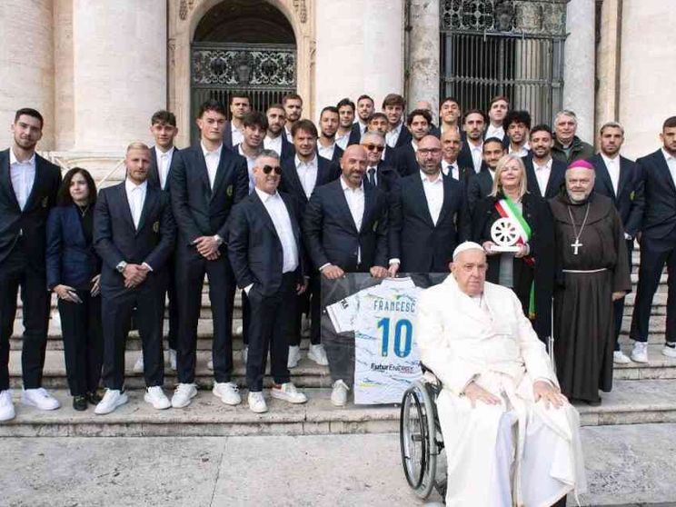 Antonio Calabro, la Bibbia spiegata in campo