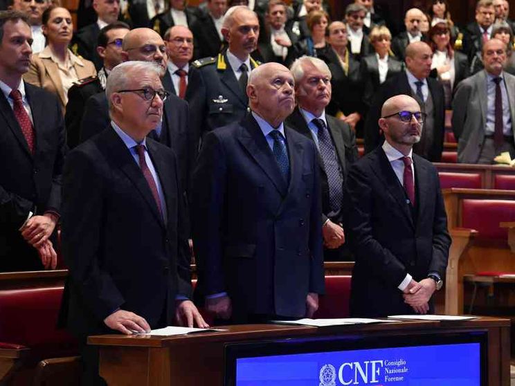 Mantovano: «I giudici erodono la sovranità popolare»