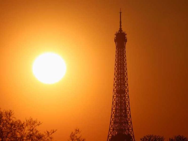 Cure palliative e “aiuto a morire”: la Francia pensa a due leggi parallele
