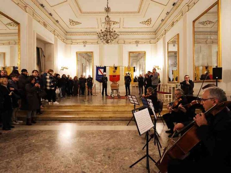 Roberto De Simone: «Io? Sono un pellegrino…». Oggi i funerali