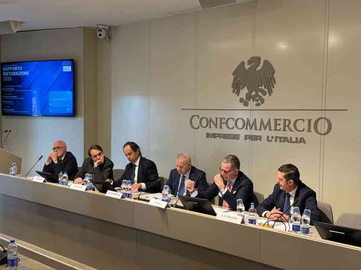 Nel 2024 meno imprese, ma più occupati