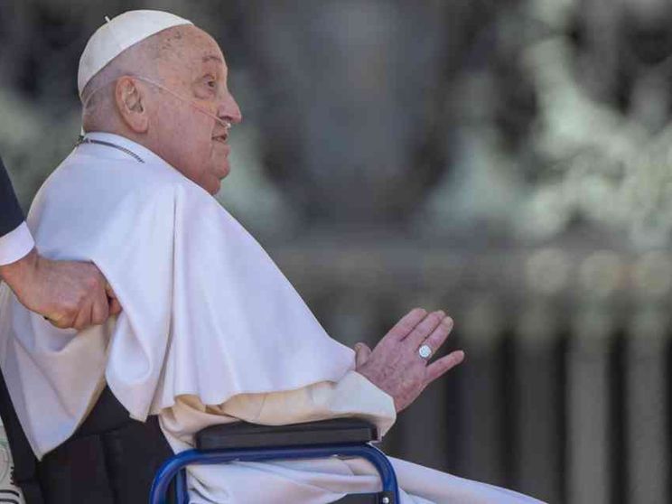 Il Papa a sorpresa nella Basilica di San Pietro