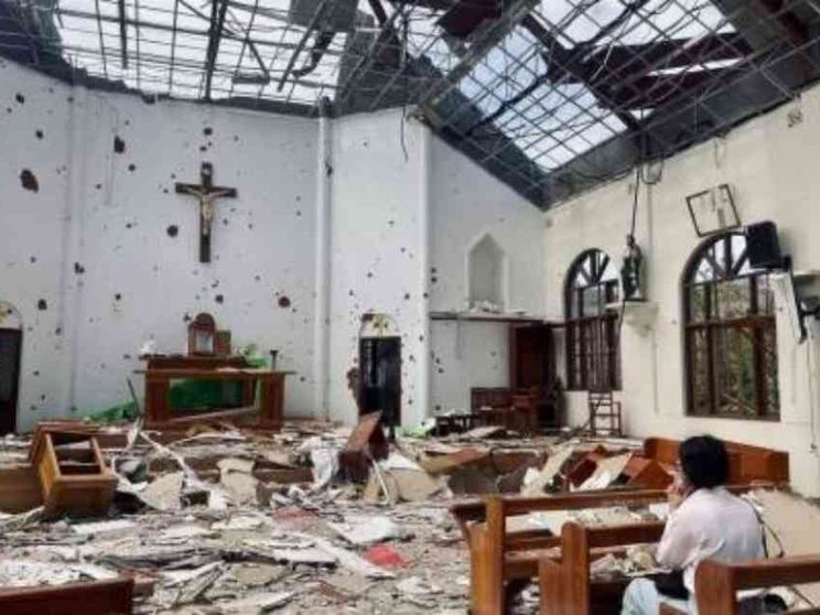 Bombardata una chiesa nonostante la tregua per sisma
