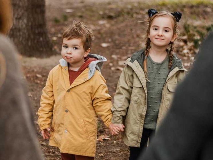 Sui documenti solo “genitori”? Un assist per l’educazione all’affettività
