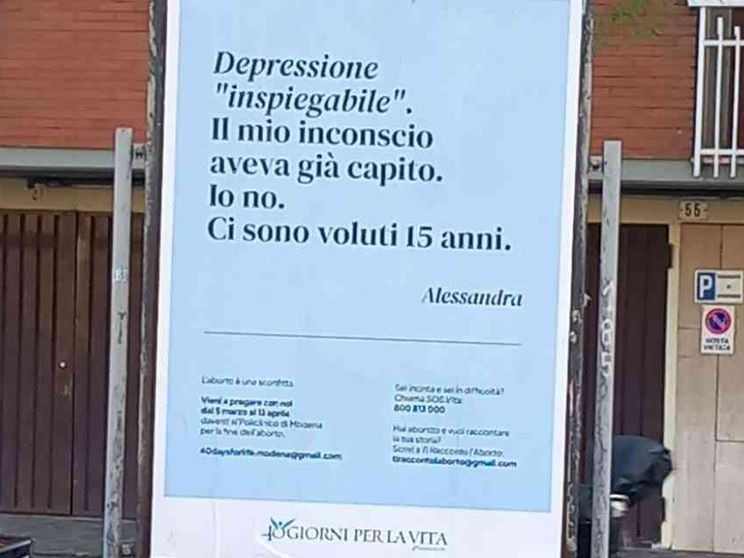 «L’aborto mi ha impedito di amare». Sui manifesti la voce delle donne