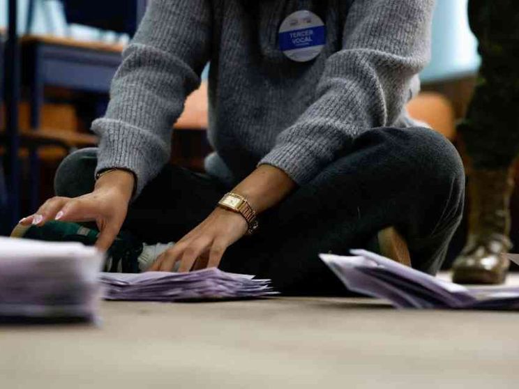 Confermato il presidente Noboa. La sfidante: brogli