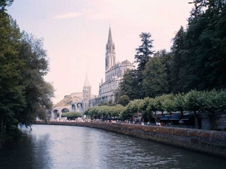 Giubileo a Lourdes, primo pellegrinaggio. Con tanti giovani