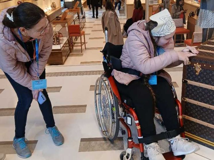 Cosa fanno 30 disabili polacchi a Parigi nei giorni prima di Pasqua