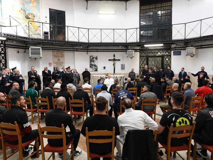 Francesco visita Regina Coeli. «Vivrò la Pasqua come posso»
