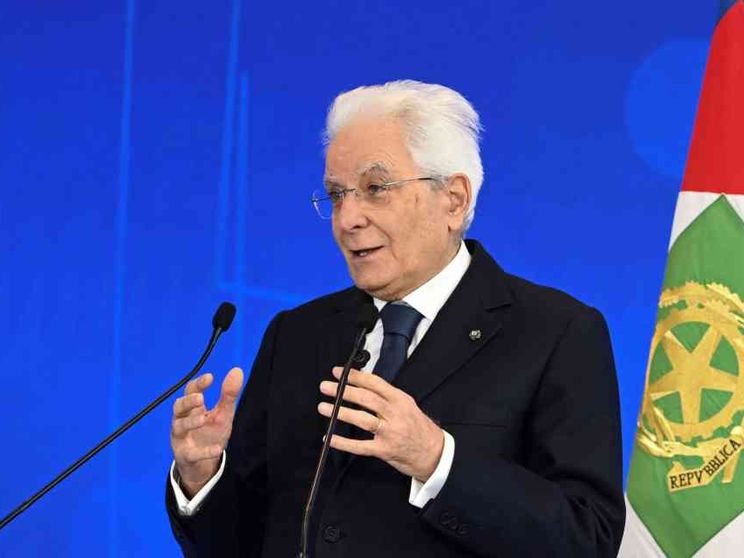 Mattarella è stato dimesso dall'ospedale. Il rientro al Quirinale