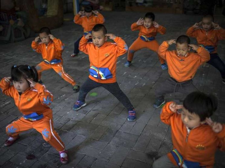 Il paradosso della Cina: vuole rilanciare le nascite ma mancano gli asili nido