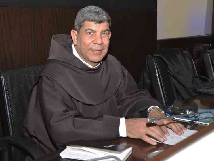 Sotto la Croce a chiedere il dono della pace