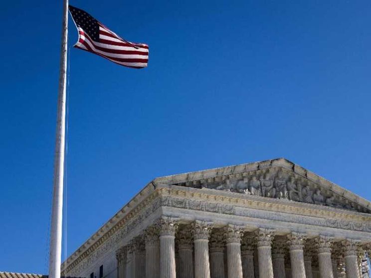 La Corte Suprema ferma Trump: «Sospenda le deportazioni dei venezuelani»