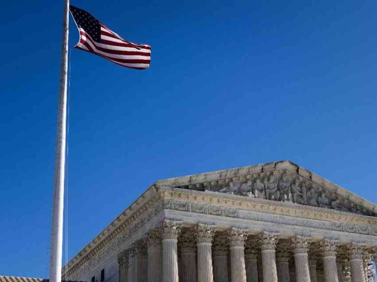 La Corte Suprema ferma Trump: «Sospenda le deportazioni dei venezuelani»