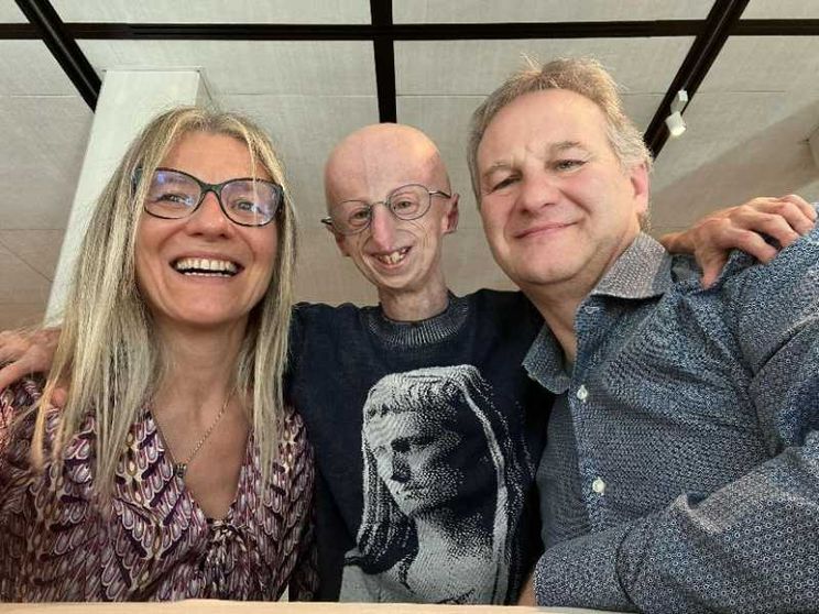 «Mio figlio Sammy Basso e gli studi per curare la malattia (ma non per sé)»