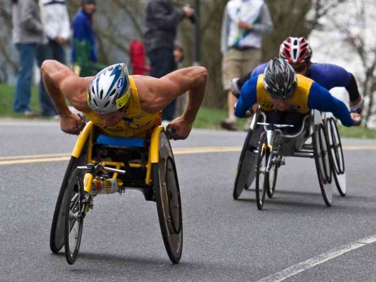 Alla maratona di Boston da cinquant'anni l'inclusione è di casa