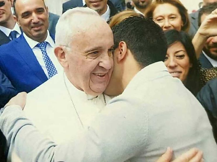 «Gli occhi di Francesco guardarono nei miei di assassino. E io fui salvo»