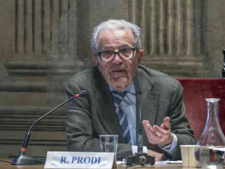 Prodi: «I miei incontri con il Papa, quell'armonia che voleva nel mondo»