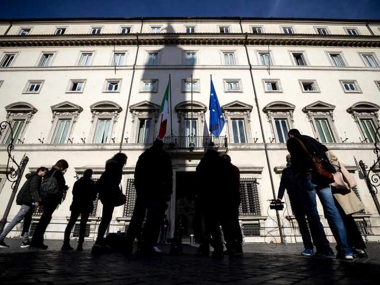 «Sobrietà per il 25 aprile», polemica sull'appello del ministro Musumeci