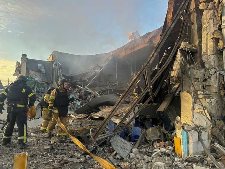 Una bomba, la vita sfregiata di Anastasia e il coraggio della speranza