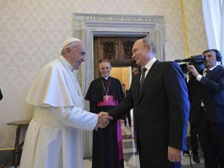 I Grandi ai funerali del Papa: prove di diplomazia. Ci sarà l’effetto Francesco?