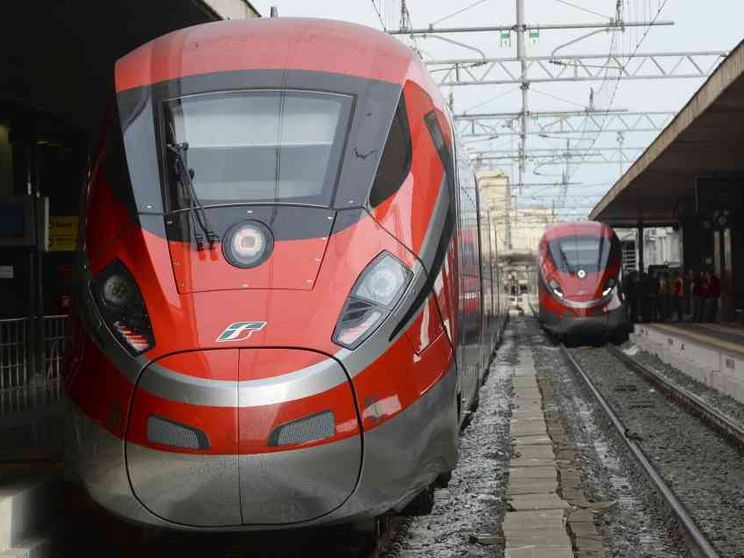 Treni scontati per Roma per l'ultimo saluto al Papa