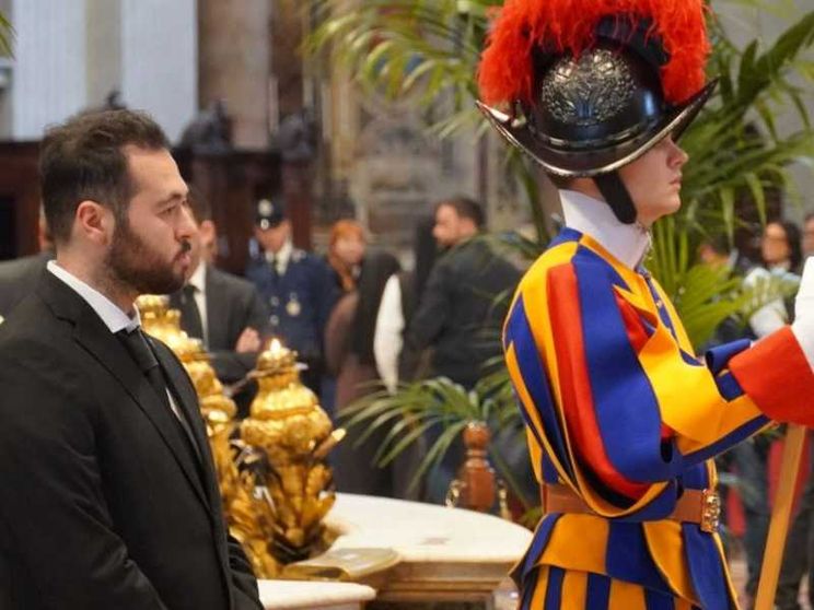 Lorenzo e gli altri, i giovani di Azione Cattolica che vegliano il Papa