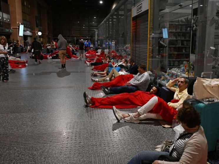 In Spagna la luce è tornata (ma sulle cause del blackout resta il buio)