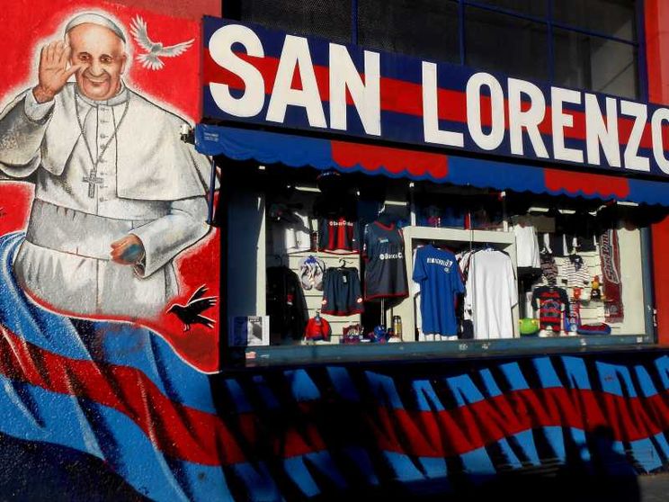 Il gol dell'astro Mastantuono: una rete per papa Francesco