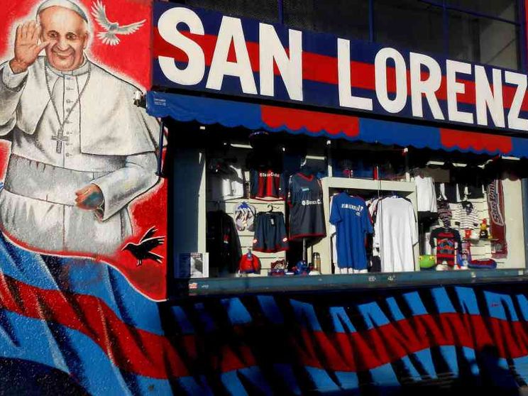 Il gol dell'astro Mastantuono: una rete per papa Francesco