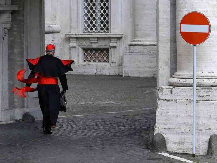L'agenda del Conclave: la mattina la Messa per il Papa, poi l'«extra omnes»